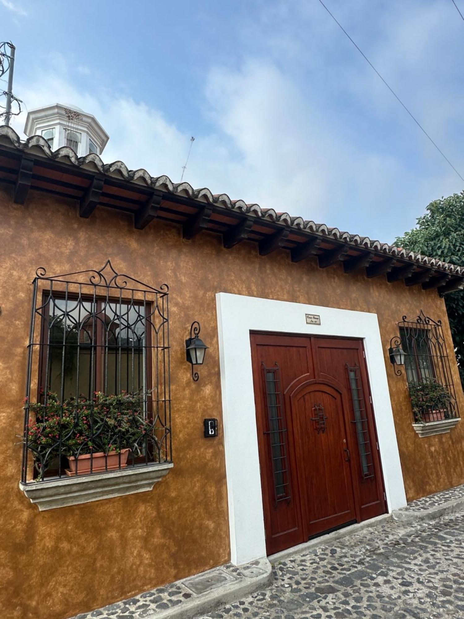 Casa Elena Bed & Breakfast Antigua Dış mekan fotoğraf