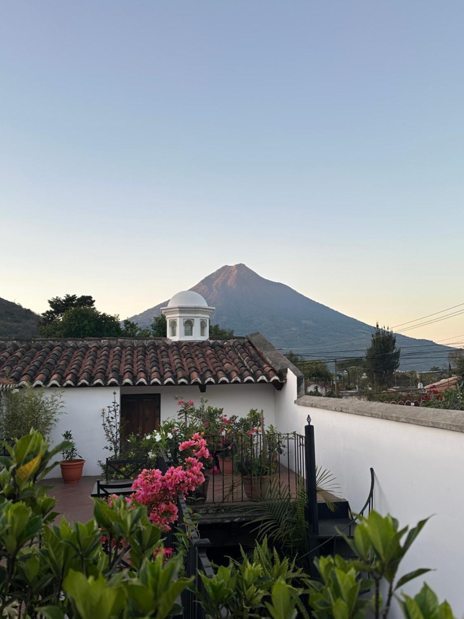 Casa Elena Bed & Breakfast Antigua Dış mekan fotoğraf
